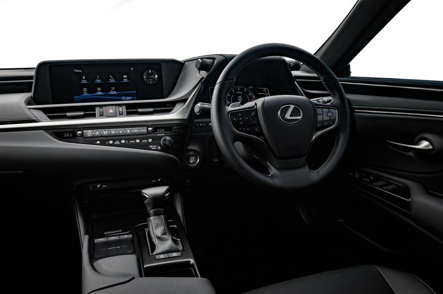 Интерьер Lexus ES250 2018 года  (ZA) (фото 2 из 26)